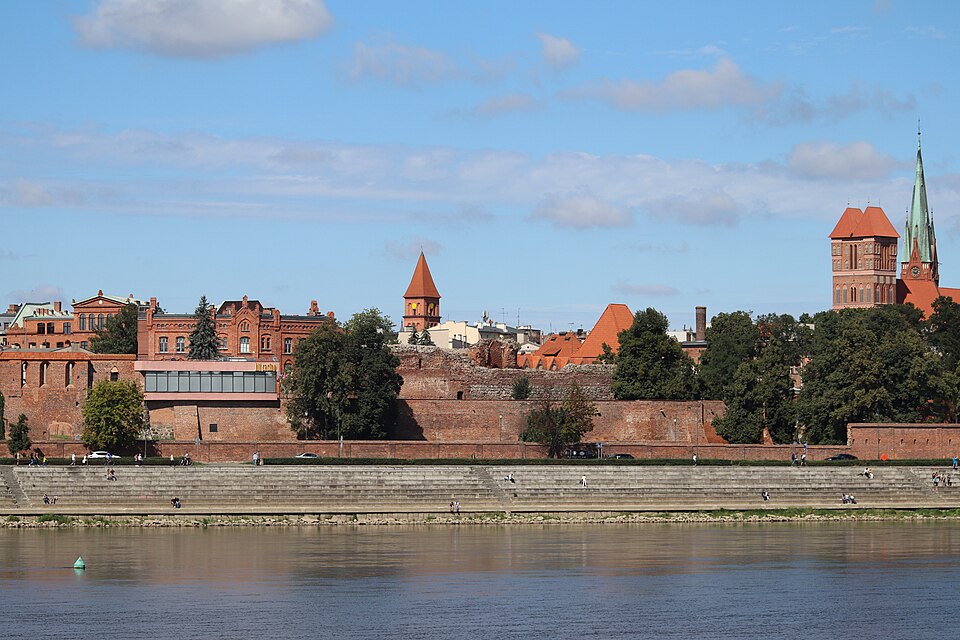 Panorama Torunia od strony Wisły